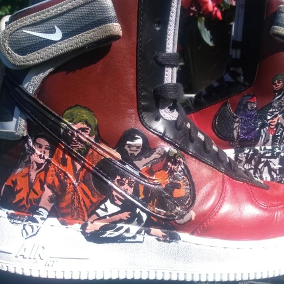 nike the walking dead